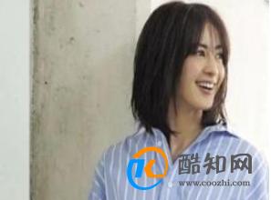 T恤+百慕大短裤才是2023最好的打开方式，既有温度又有风度，真美